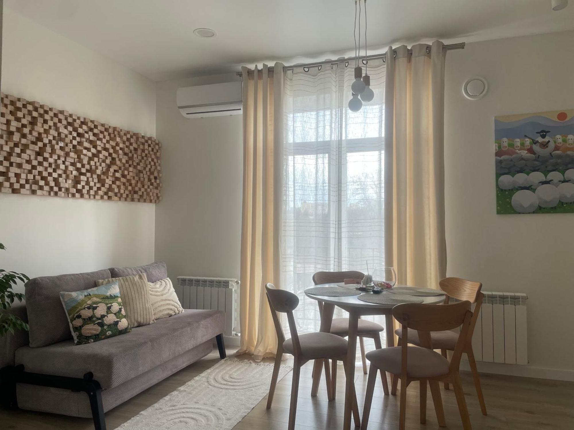 Appartamento «Гори́Ще На Площі Польський Ринок» Kam'janec'-Podil's'kyj Esterno foto